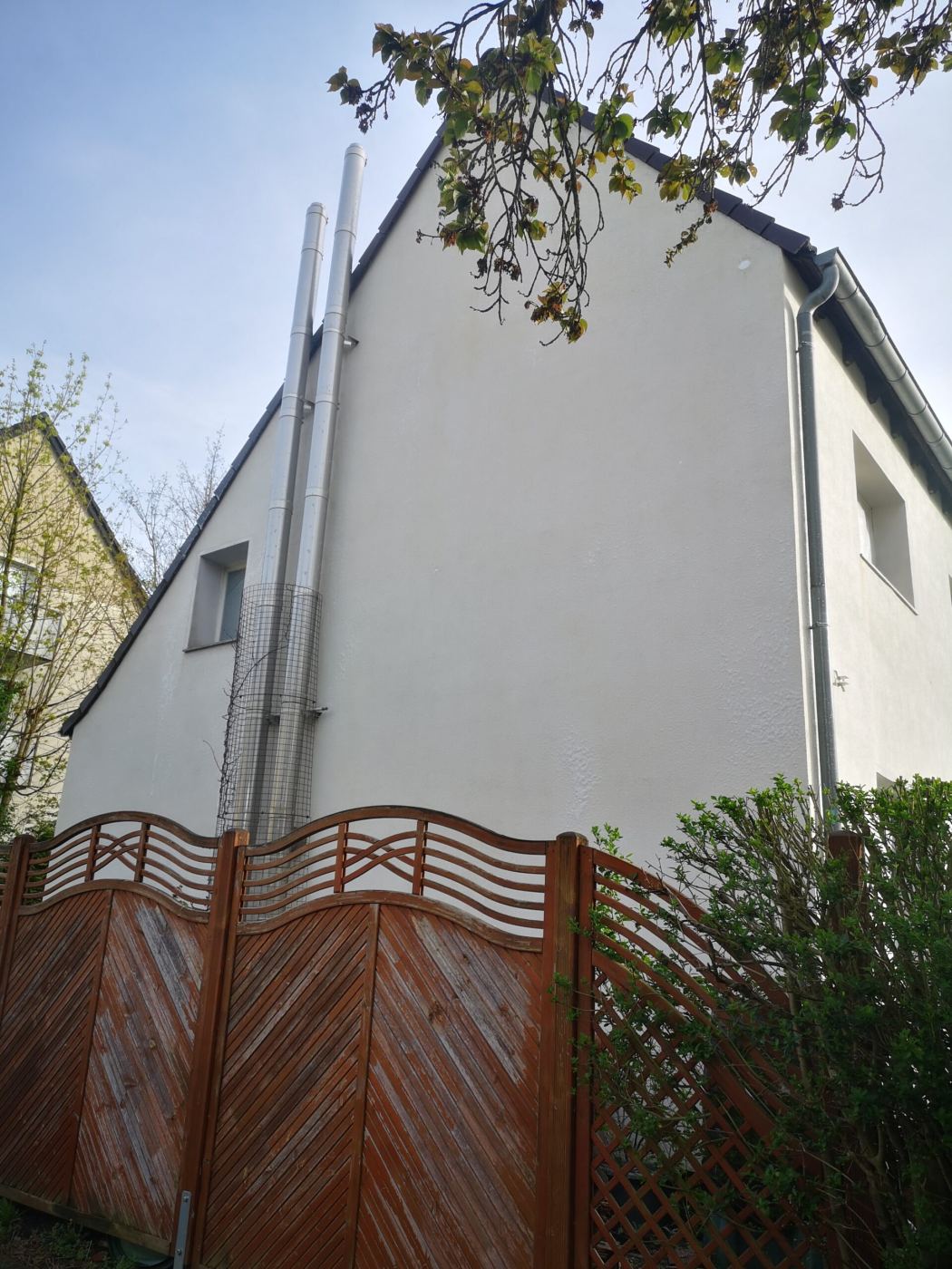 Nachher: dieselbe Fassade gereinigt